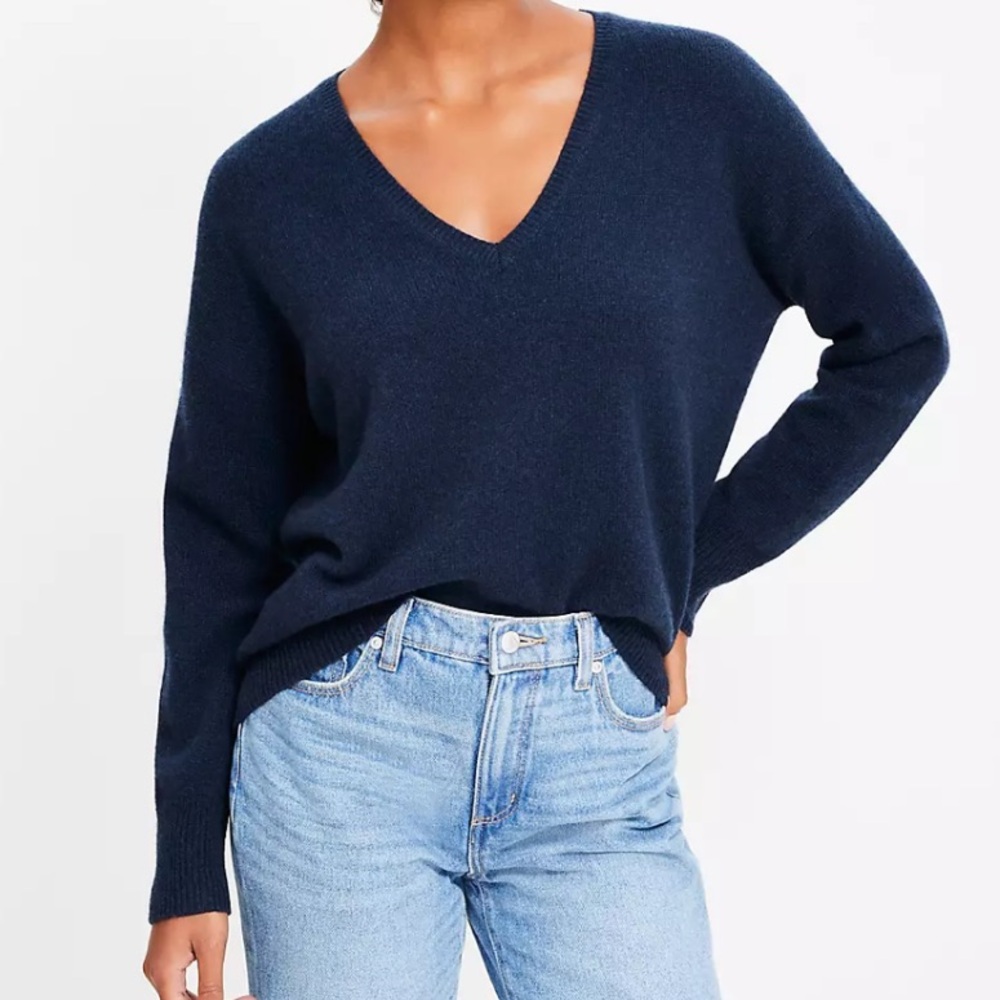 NEW Loft Relaxed Cashmere Sweater XS Navy Blue V Neck Lightweight Luxe Soft READ